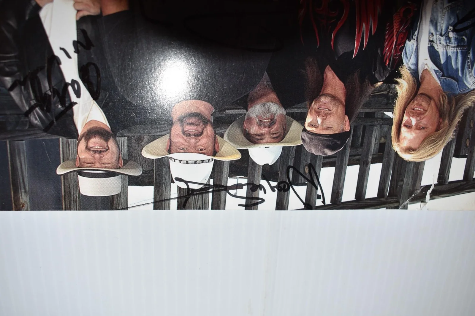 CONFEDERATE RAILROAD 8 X 10" PROMO PHOTO- SIX SIGNED /AUTOGRAPHED (YLG51), изображение 3