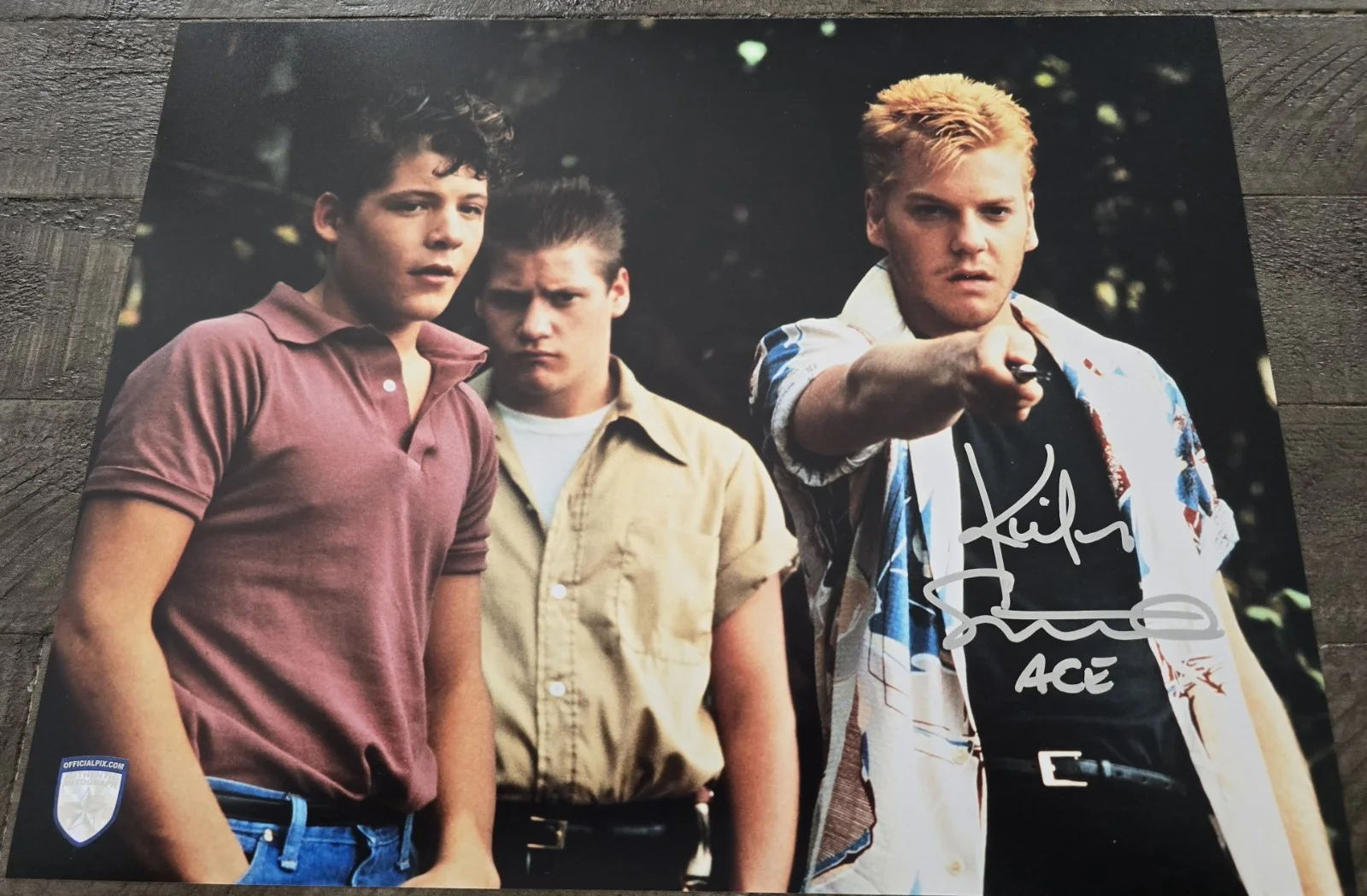 Kiefer Sutherland — Kiefer Sutherland Signed 11x14 Stand By Me Official Pix Private Signing