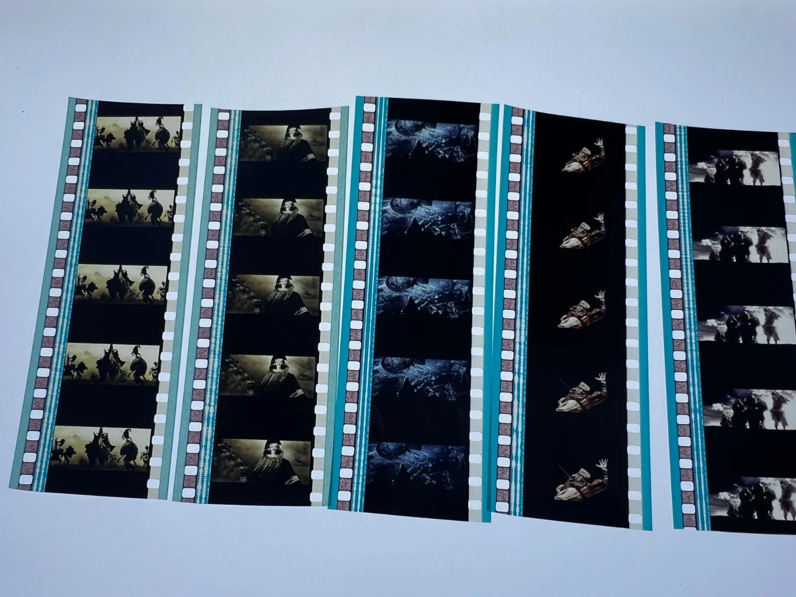 300 35mm Film Cells Strips - 5 Strips of 5 Cells FREE P&P, изображение 3