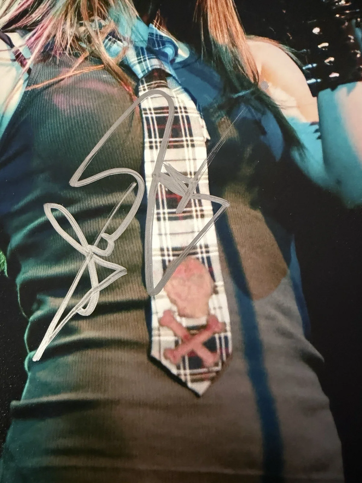 Avril Lavigne signed 8x10 COA Beckett, image 2