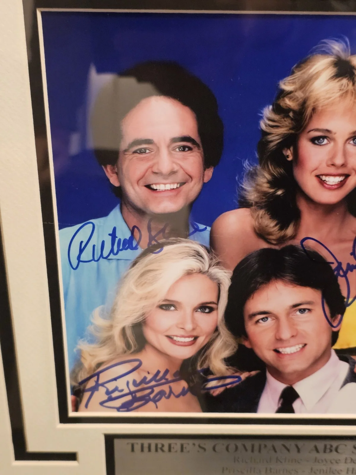 "Three's Company" Multi-Signed by 4 Cast Members 8x10 Photo Matted Framed JSA, image 3