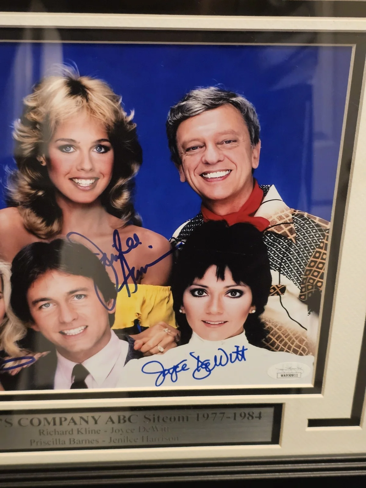 "Three's Company" Multi-Signed by 4 Cast Members 8x10 Photo Matted Framed JSA, image 4