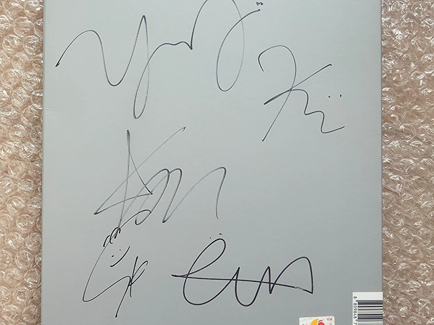 LE SSERAFIM Feaeless Promo Sticker Album Autographed Hand Signed, изображение 5