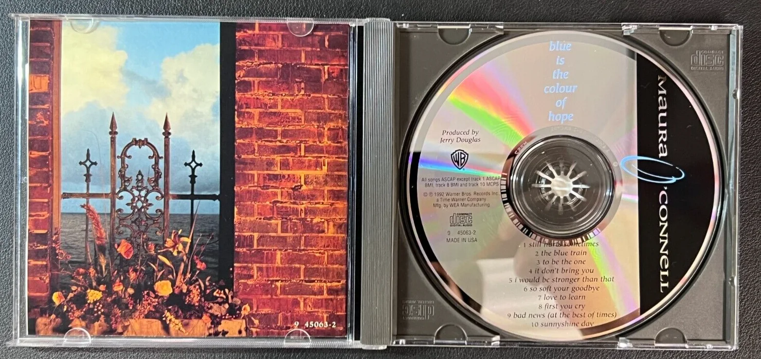 Maura O'Connell — Maura O'Connell Signed 2003 Ticket w/CD (Personal.) AUTO 'Blue Is The Color.."!, изображение 2
