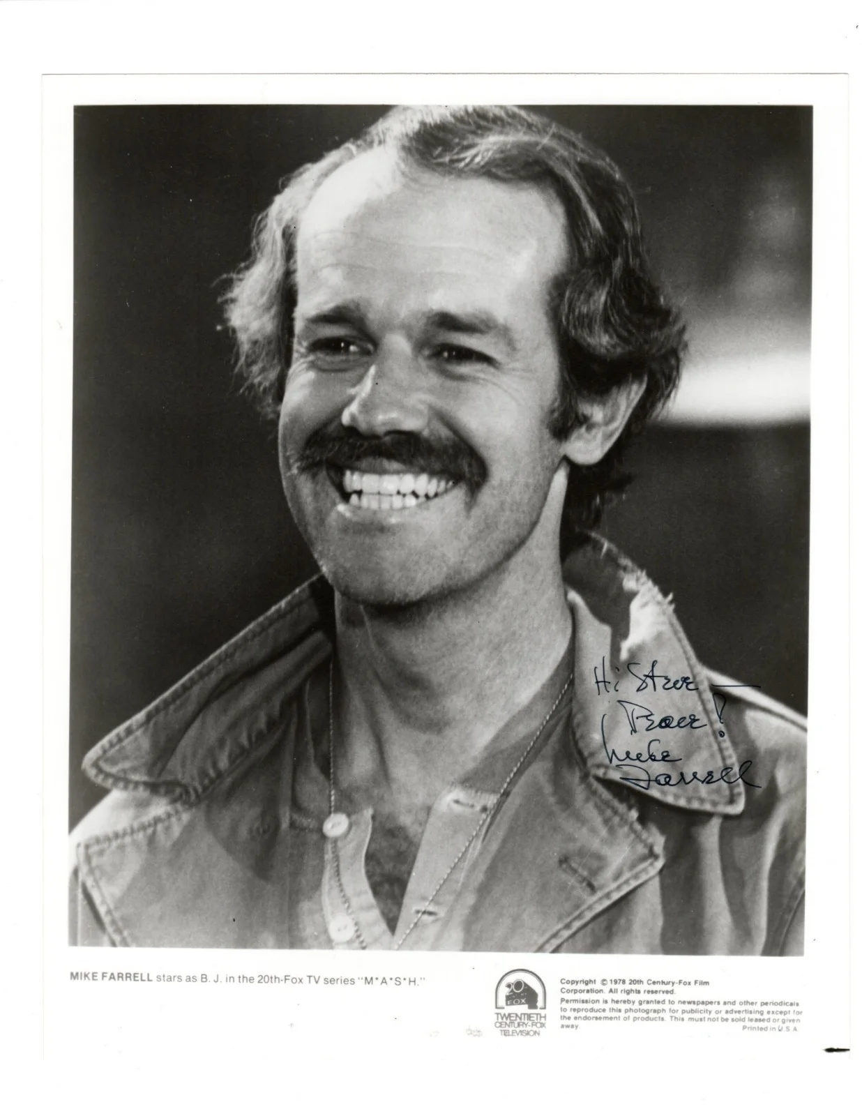 Mike Farrell — M*A*S*H Autograph MIKE FARRELL Signed 8X10 B&W Photo w/ COA MASH BJ Hunnicut
