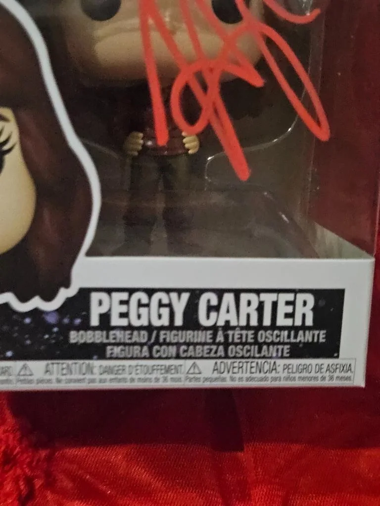 HAYLEY ATWELL — HAYLEY ATWELL SIGNED AUTOGRAPHED FUNKO POP! 1475 INFINITY SAGA PEGGY CARTER COA, image 3