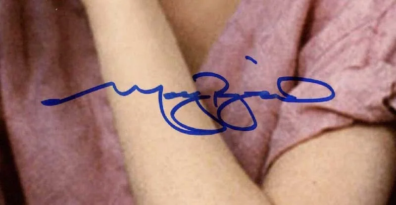 Molly Ringwald — MOLLY RINGWALD SIGNED AUTOGRAPHED 11x14 PHOTO THE BREAKFAST CLUB BECKETT BAS, image 2