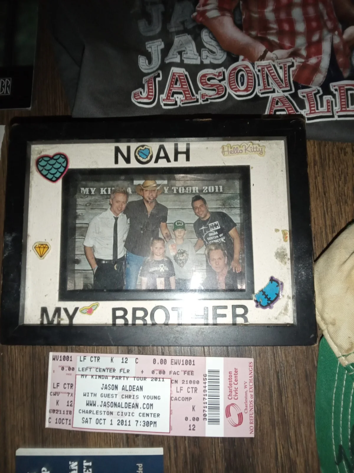 jason aldean autographed 2011 memorabilia lot, image 4