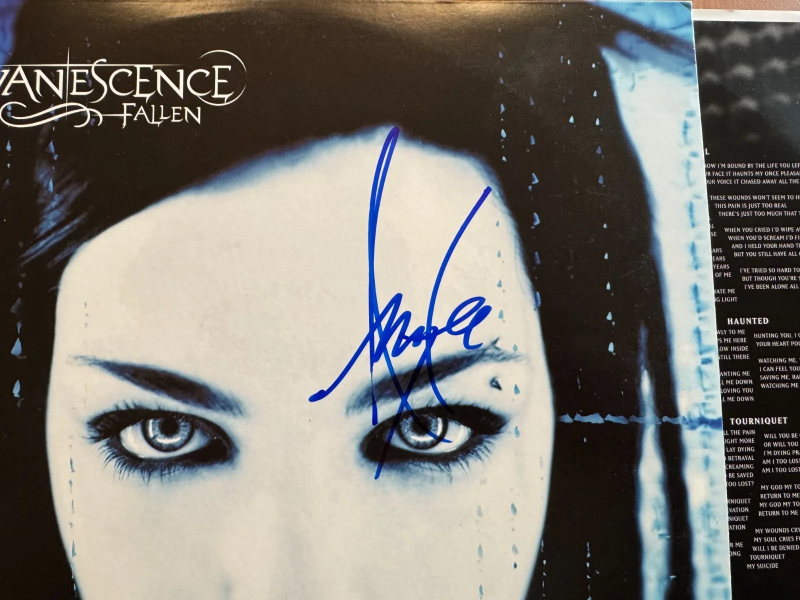 Amy Lee Signed Autographed Fallen Vinyl LP Evanescence Beckett Authenticated BAS, изображение 2