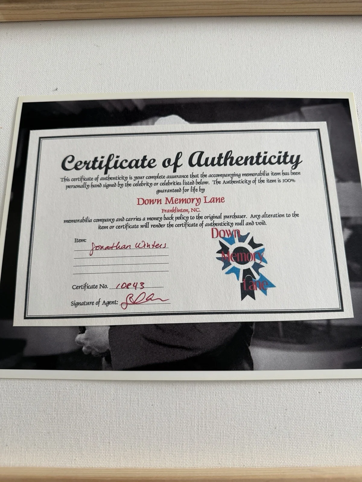 Jonathan Winters Autographed Photo 8x10, image 2