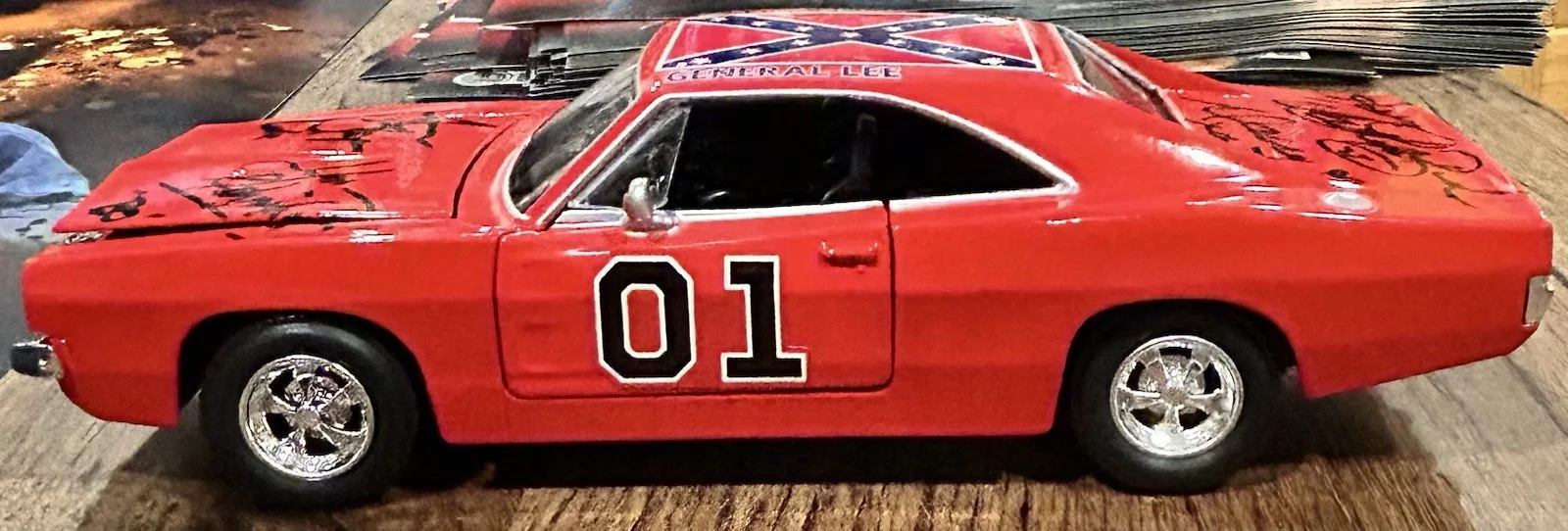 GENERAL LEE DIE CAST BO LUKE AND DAISY AUTOGRAPH BECKETT COA, изображение 2