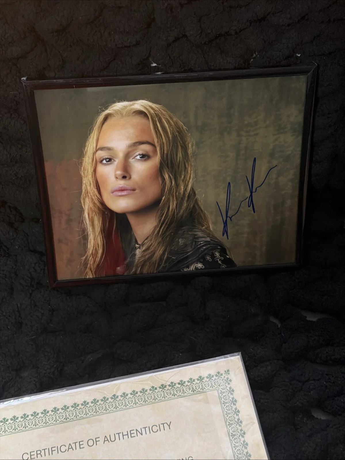Keira Knightley — 🔥 IP Signed Keira Knightley 8 x 10 Framed Gloss Photo Autograph w/COA 🔥