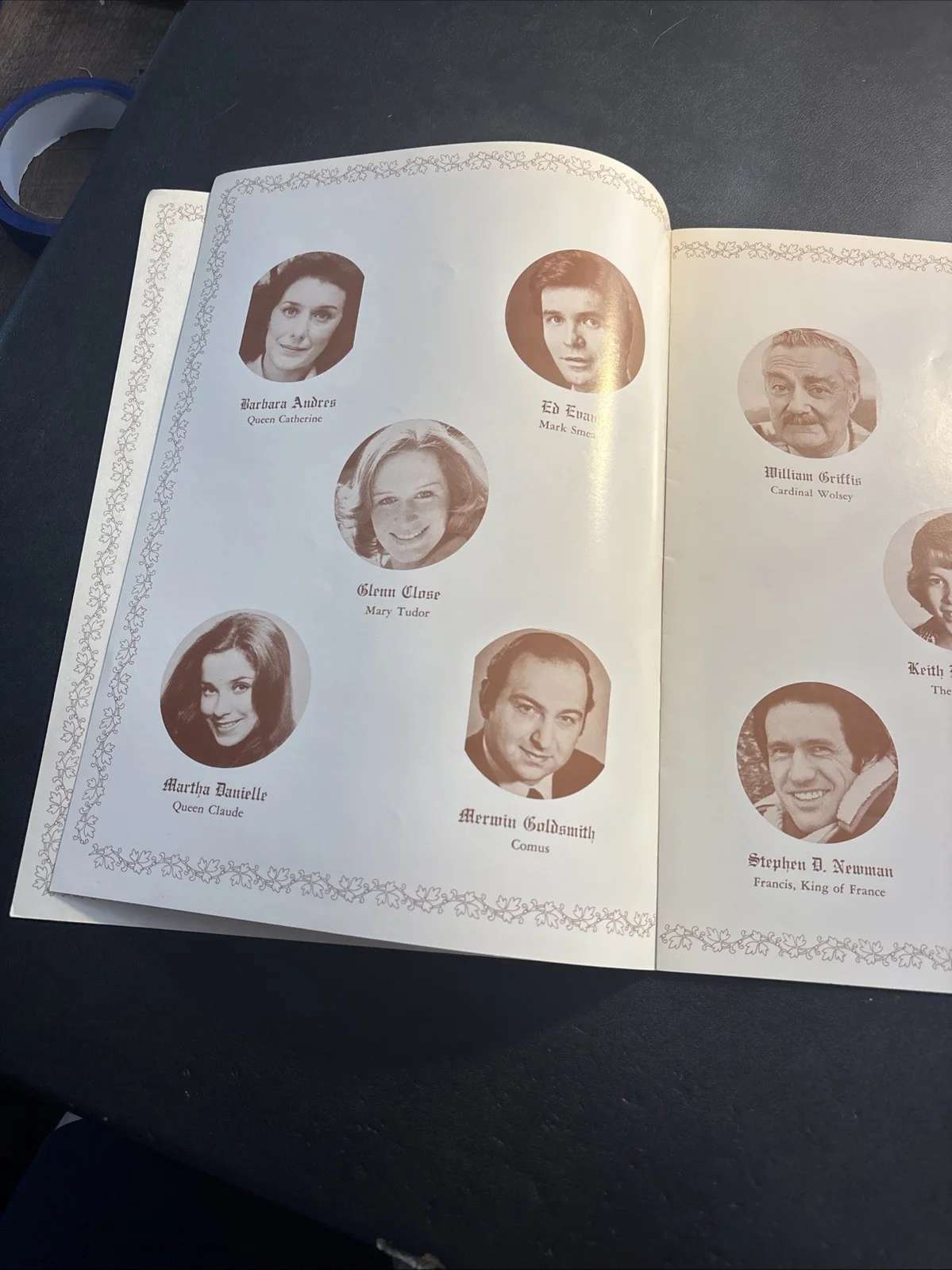 Glenn Close — Glenn Close Signed REX 1976 Broadway Program Multi Cast Autograph Musical, image 4