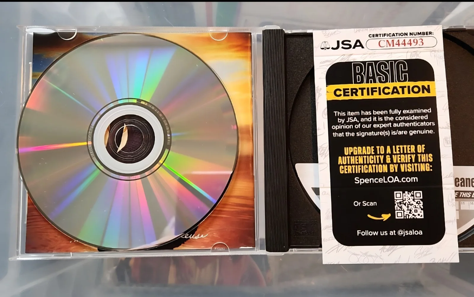AUTOGRAPHED MARIAH CAREY ALBUM WITH COA JSA CERTIFIED, изображение 4