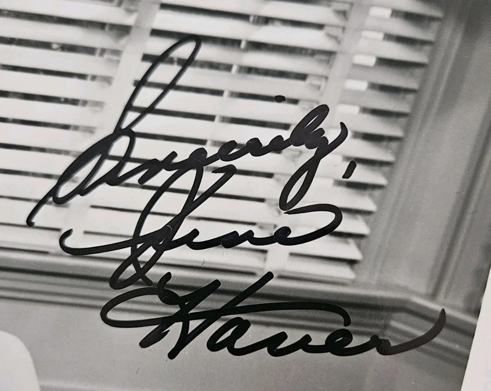 June Haver — June Haver rare signed vintage early 8x10 photo, American film actress, изображение 2