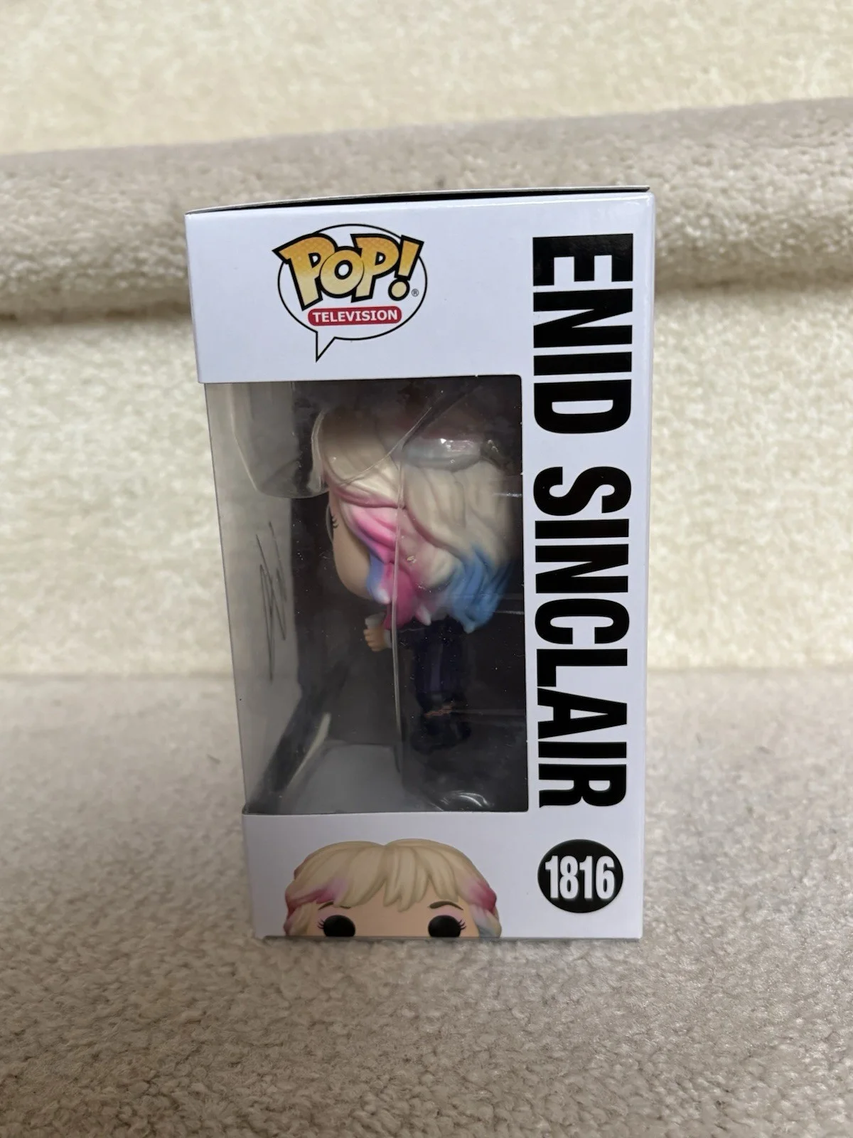 Emma Myers — Emma Myers Signed Enid Sinclair Funko Wednesday Autograph - W/ Photo Proof, изображение 5