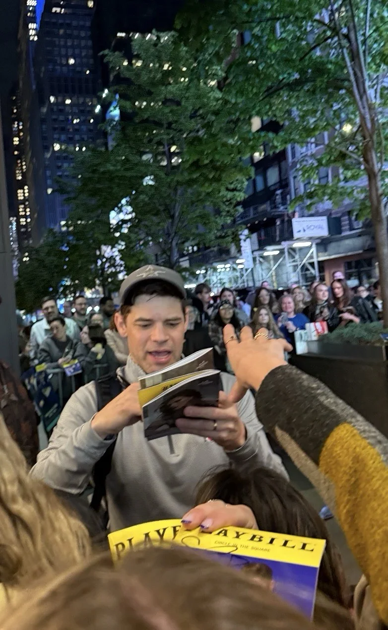 Just In Time April 2026 Signed Playbill - Jeremy Jordan & Isa Briones and Others, изображение 2