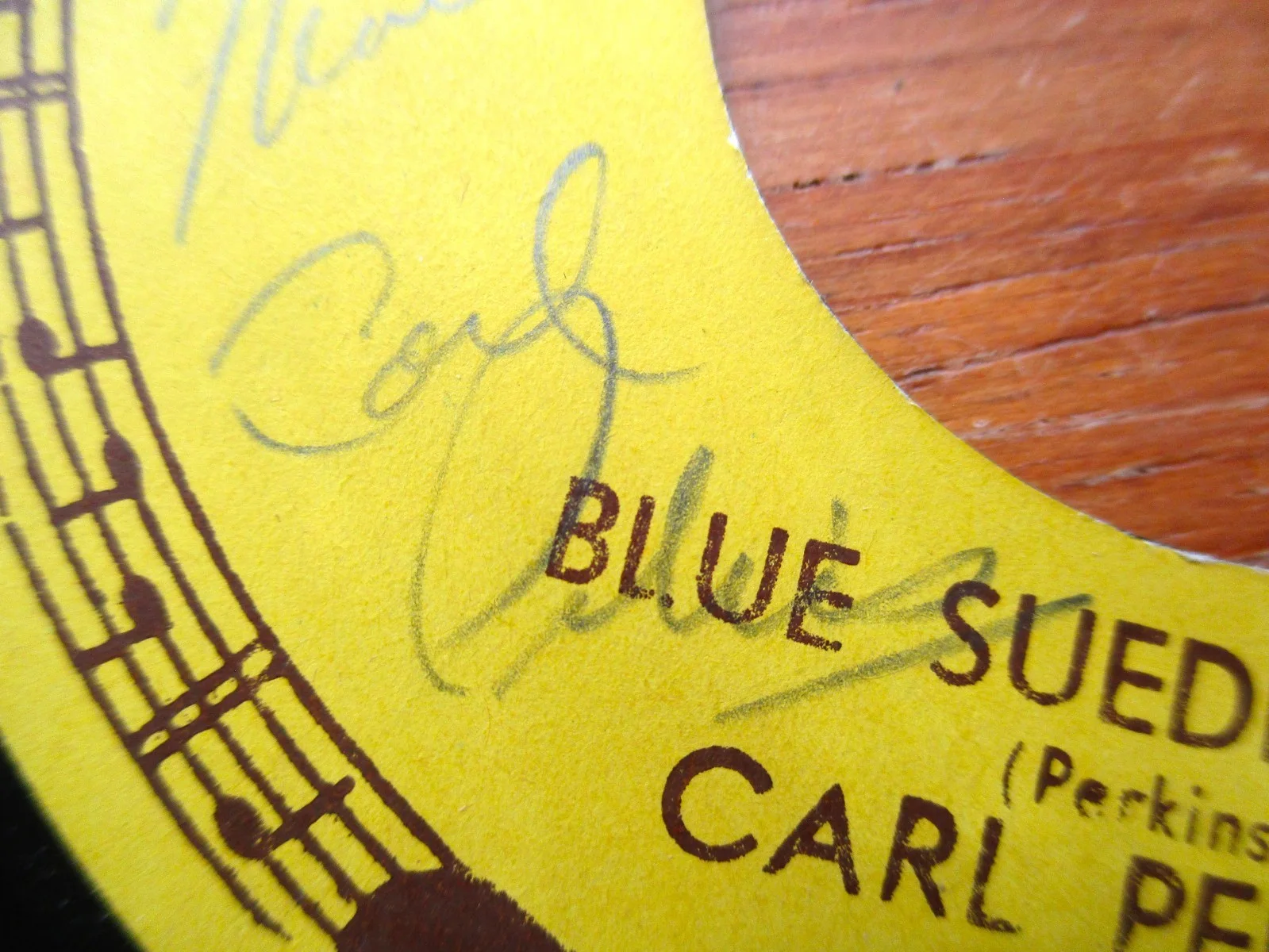 Carl Perkins 45 RPM Record Sun Signed Blue Suede Shoes John Gilliland Estate, изображение 5