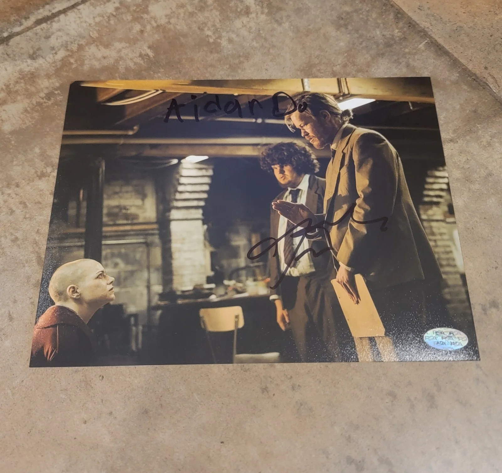 Aidan Delbis, Jesse Plemons — Aidan Delbis Jesse Plemons signed 8x10 photo PSA DNA autograph Bugonia cast