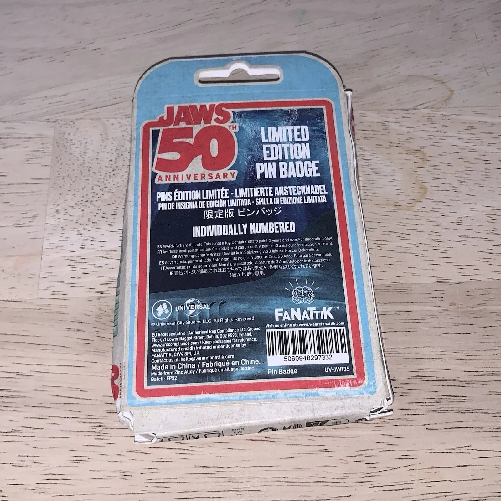 Jaws 50th Anniversary Ship In Bottle Pin Badge Fanattik, изображение 2