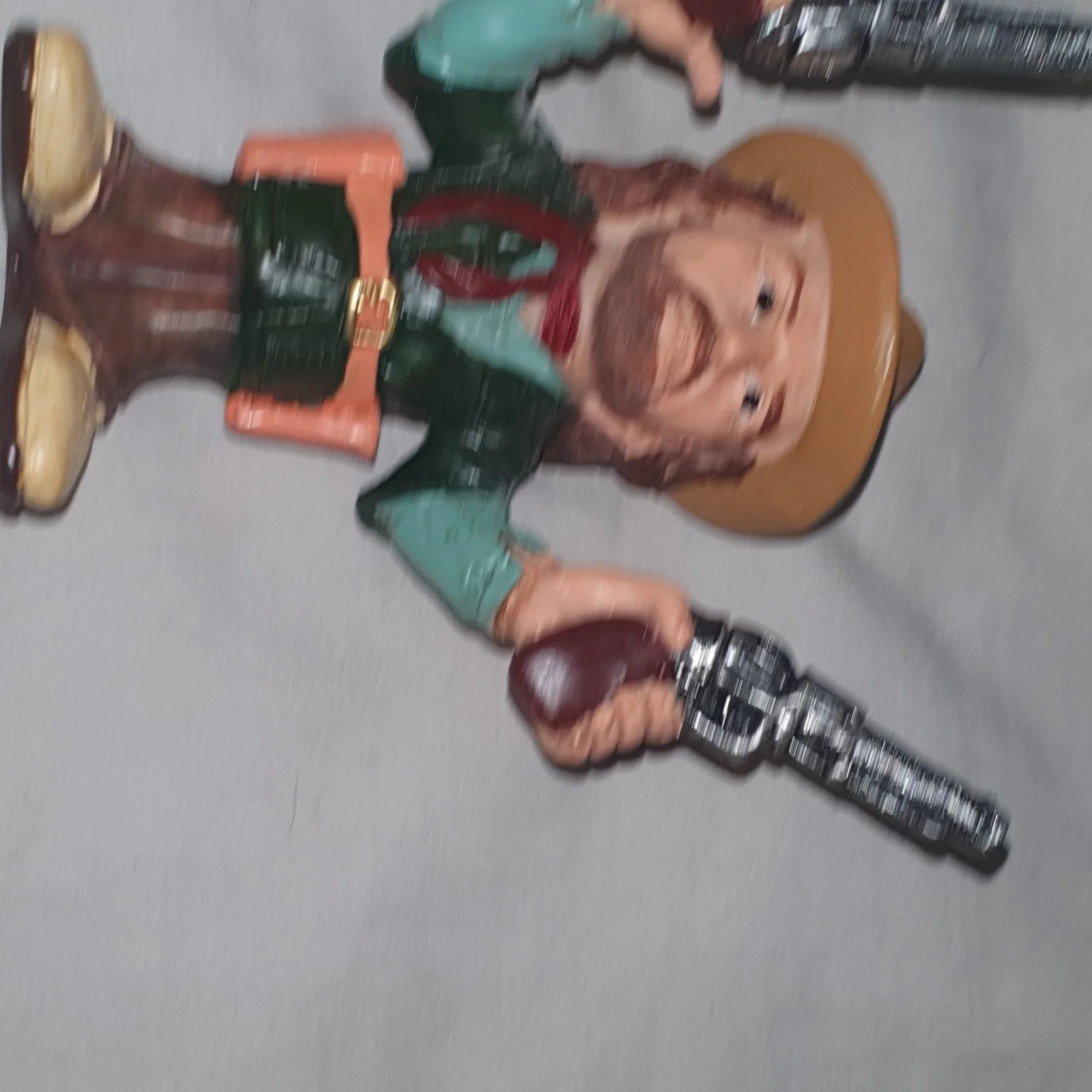 2 Resin Caricature Figures Forrest Gump And Chuck Norris, image 5