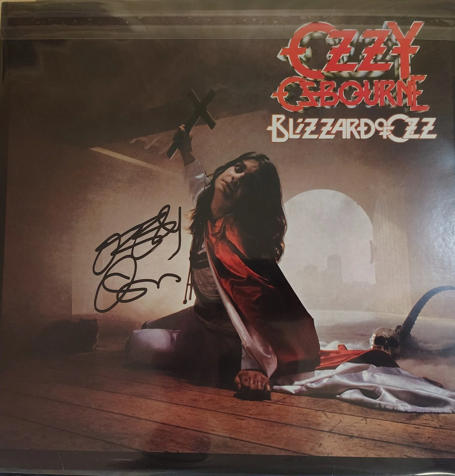 OZZY OSBOURNE — Ozzy Osbourne Signed Blizzard of Ozz Album Vinyl Autograph Beckett Witness