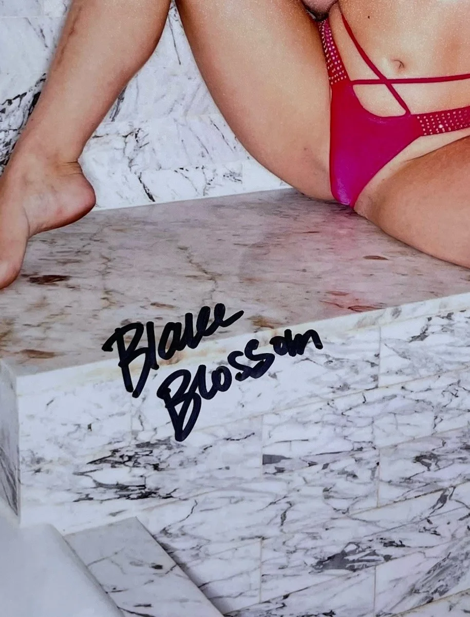 Blake Blossom — Blake Blossom hand signed 8x10 photo Adult star, image 2