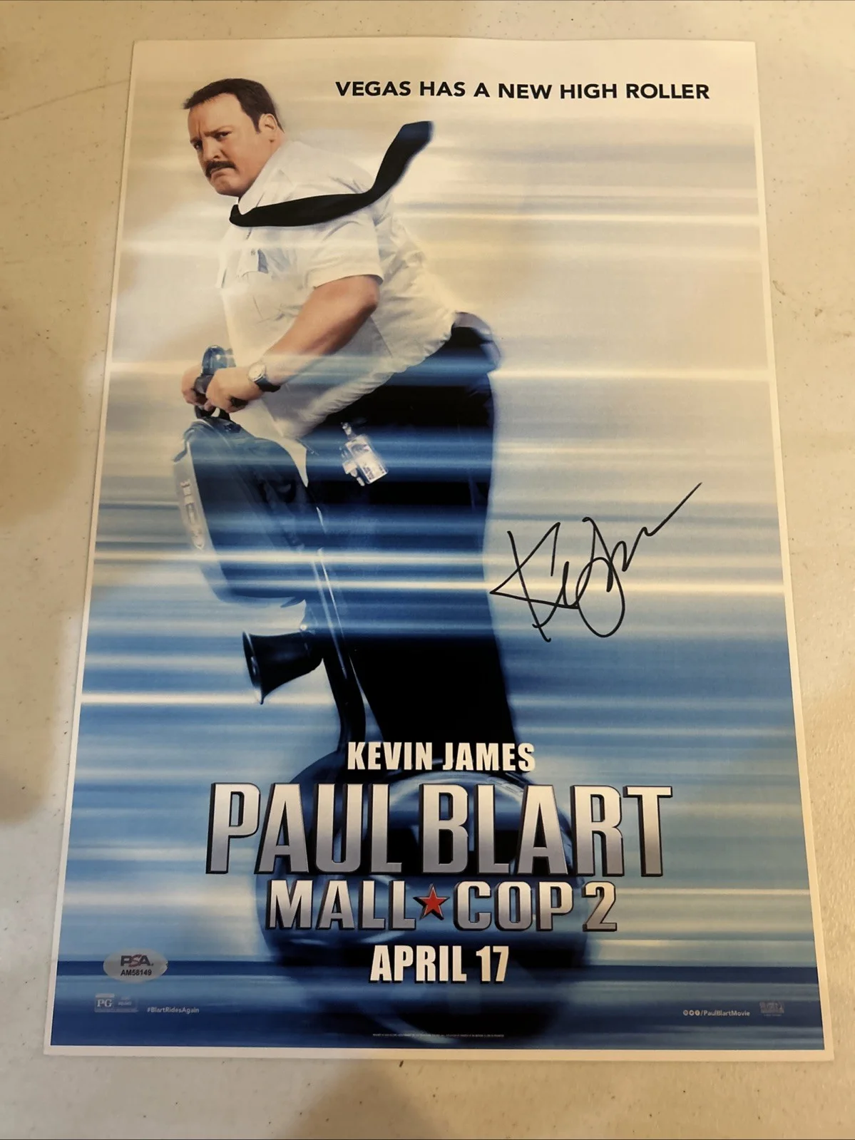 Kevin James — KEVIN JAMES SIGNED AUTOGRAPH 12x18 MOVIE POSTER PSA COA PAUL BLART MALL COP 2, изображение 3