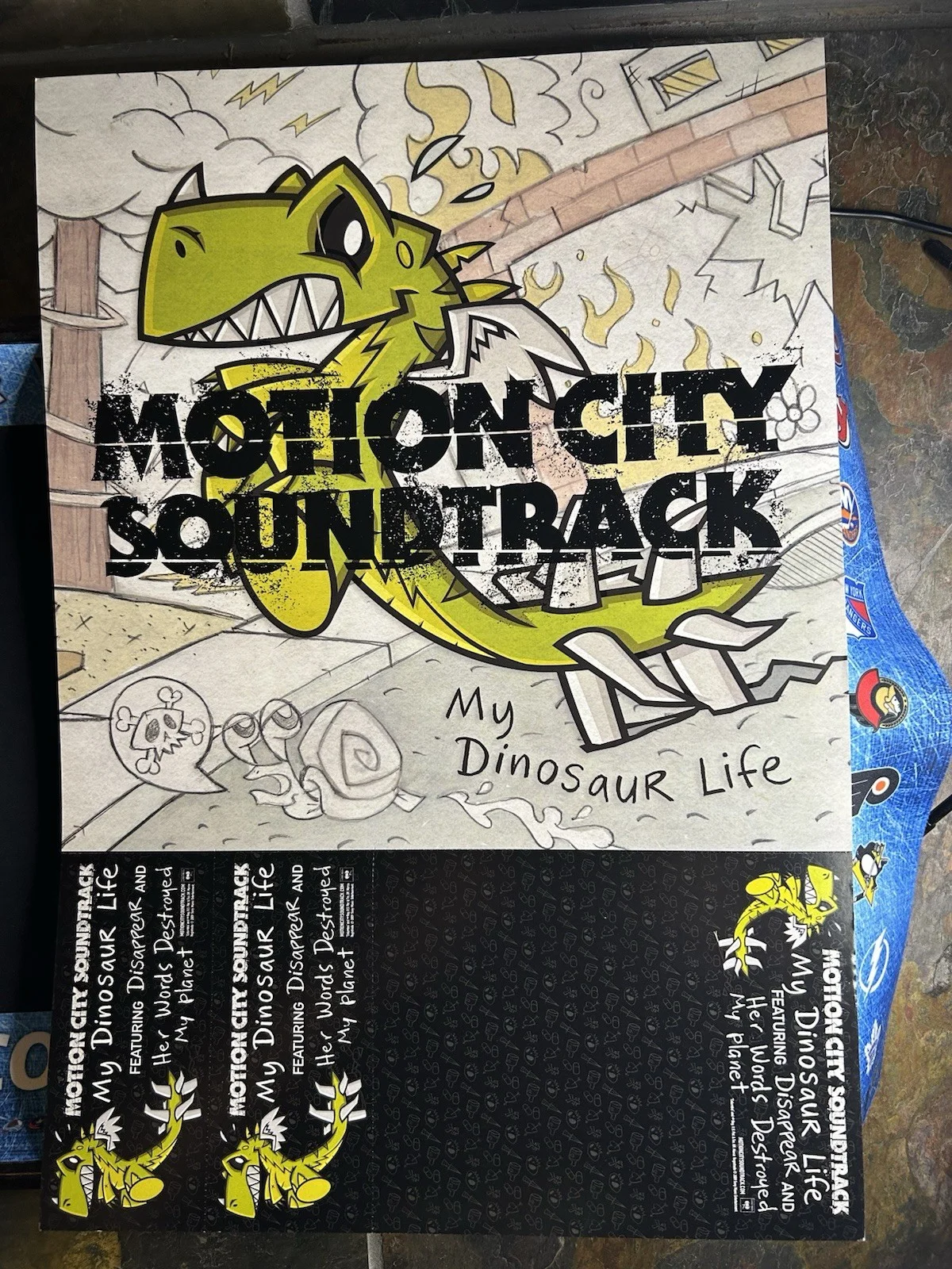 Motion City Soundtrack Autographed Promotional Poster Signed In Person 2009, изображение 2