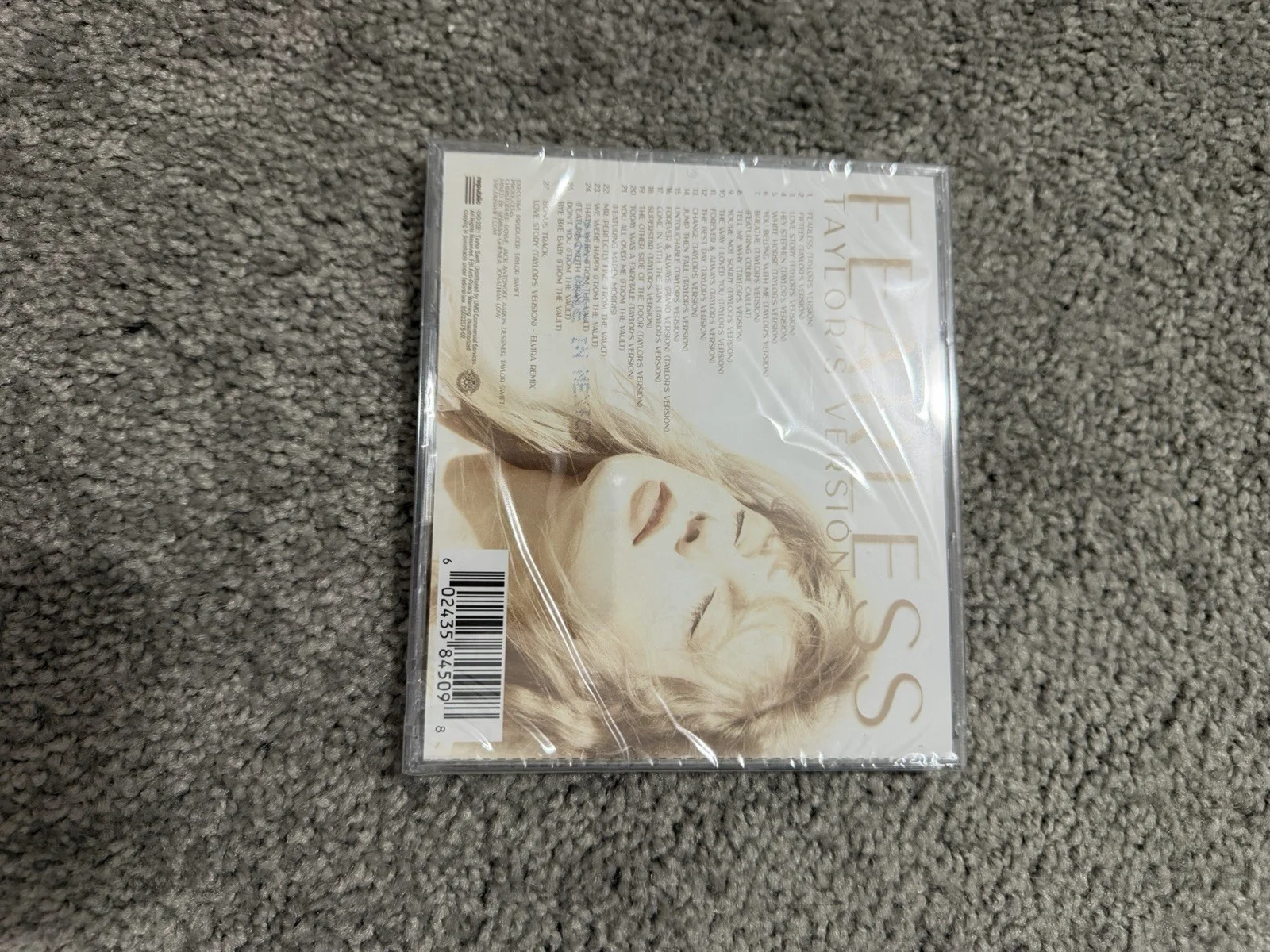 Taylor Swift Fearless (Taylor's Version) SIGNED CD New and Sealed, image 2