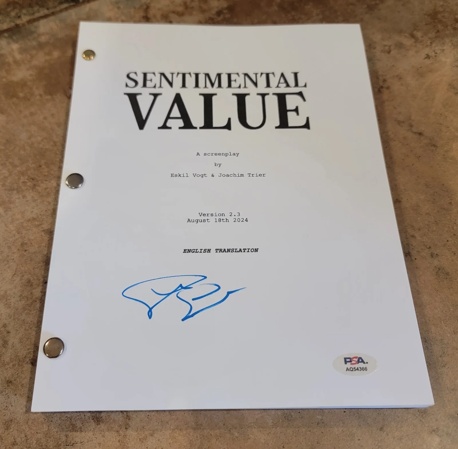 Stellan Skarsgard — Stellan Skarsgard signed Sentimental Value script full 138 pages PSA autograph B