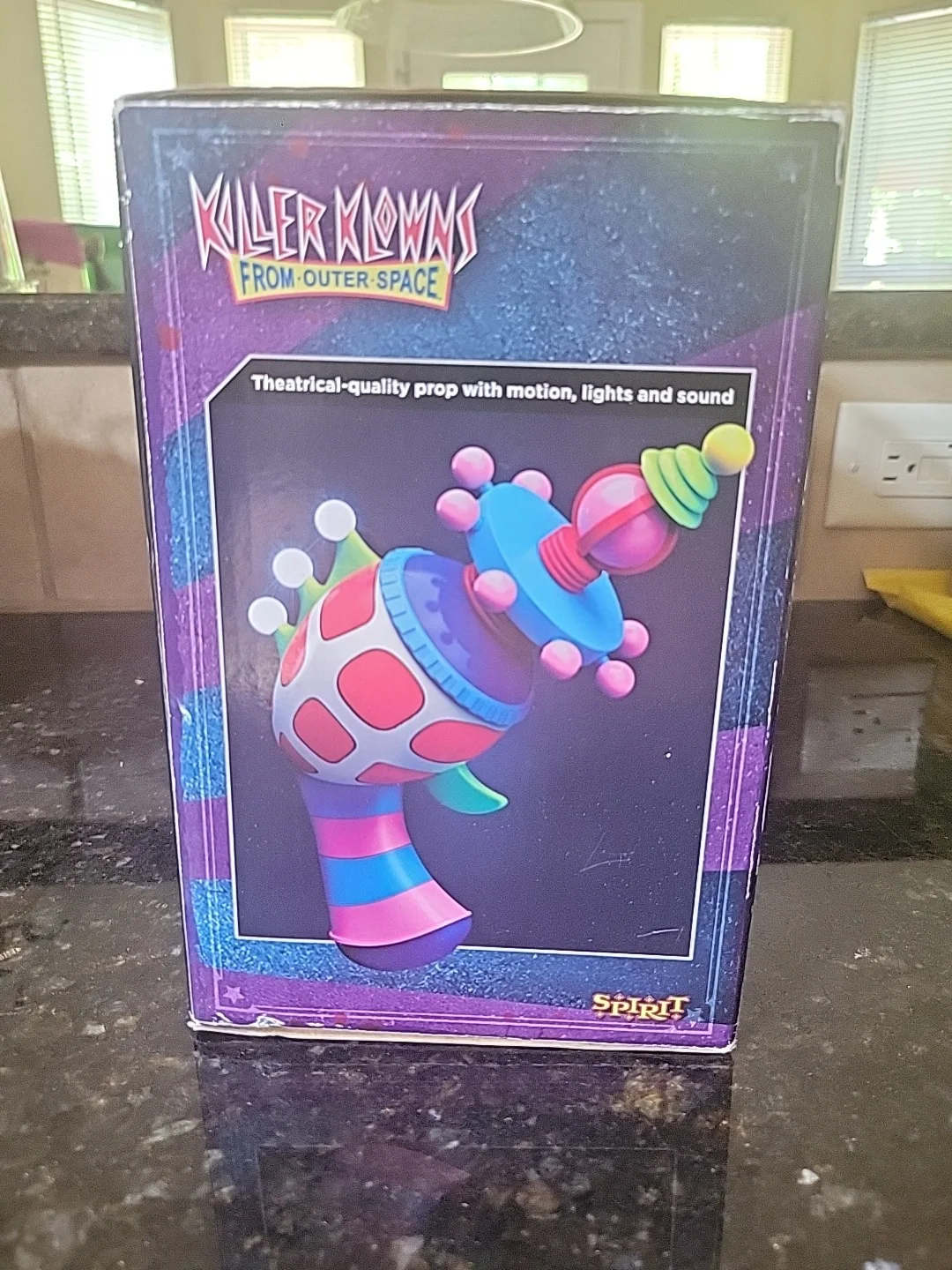 Edward Chiodo Stephen Chiodo Charlie Chiodo — SIGNED Killer Klowns Chiodo Brothers Cotton Candy Gun Beckett BAS WITNESSED COA, изображение 5