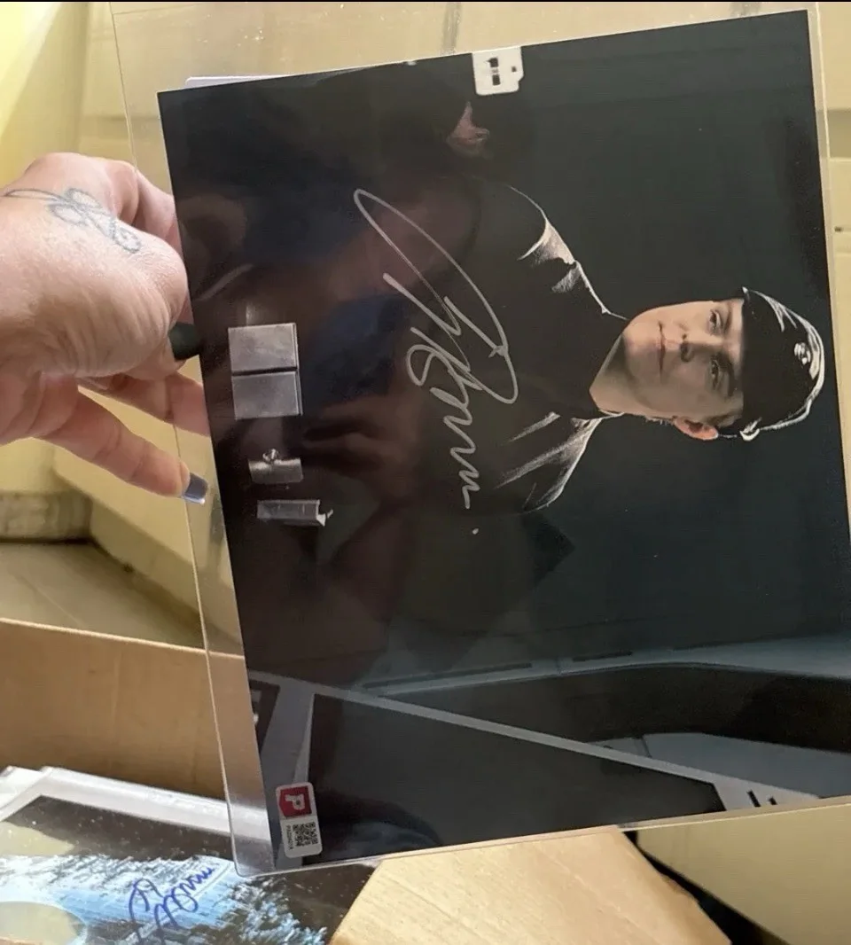 Adam Driver — Adam Driver Autographed Kylo Ren Photo Original Star Wars Signed, изображение 2