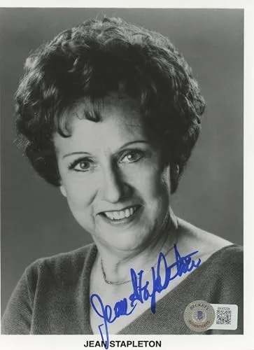 Jean Stapleton — Jean Stapleton All In The Family Authentic Signed 5x7 Photo BAS #BK43334, image 2