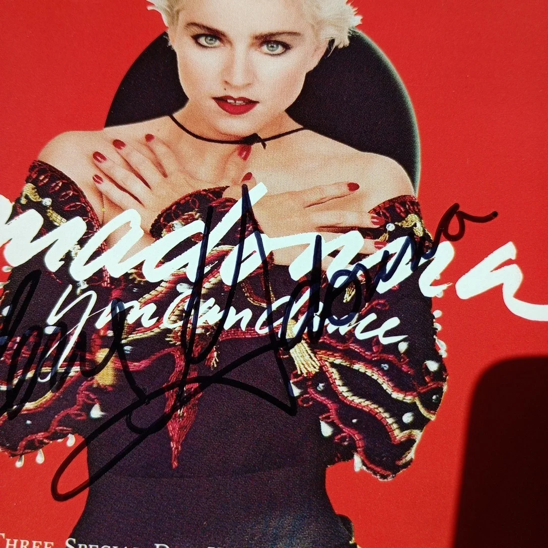 Madonna Signed You Can Dance CD Booklet Autographed Black Sharpie West Coast COA, изображение 2