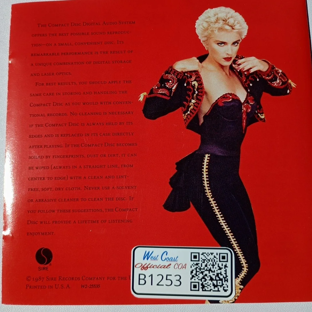 Madonna Signed You Can Dance CD Booklet Autographed Black Sharpie West Coast COA, изображение 3