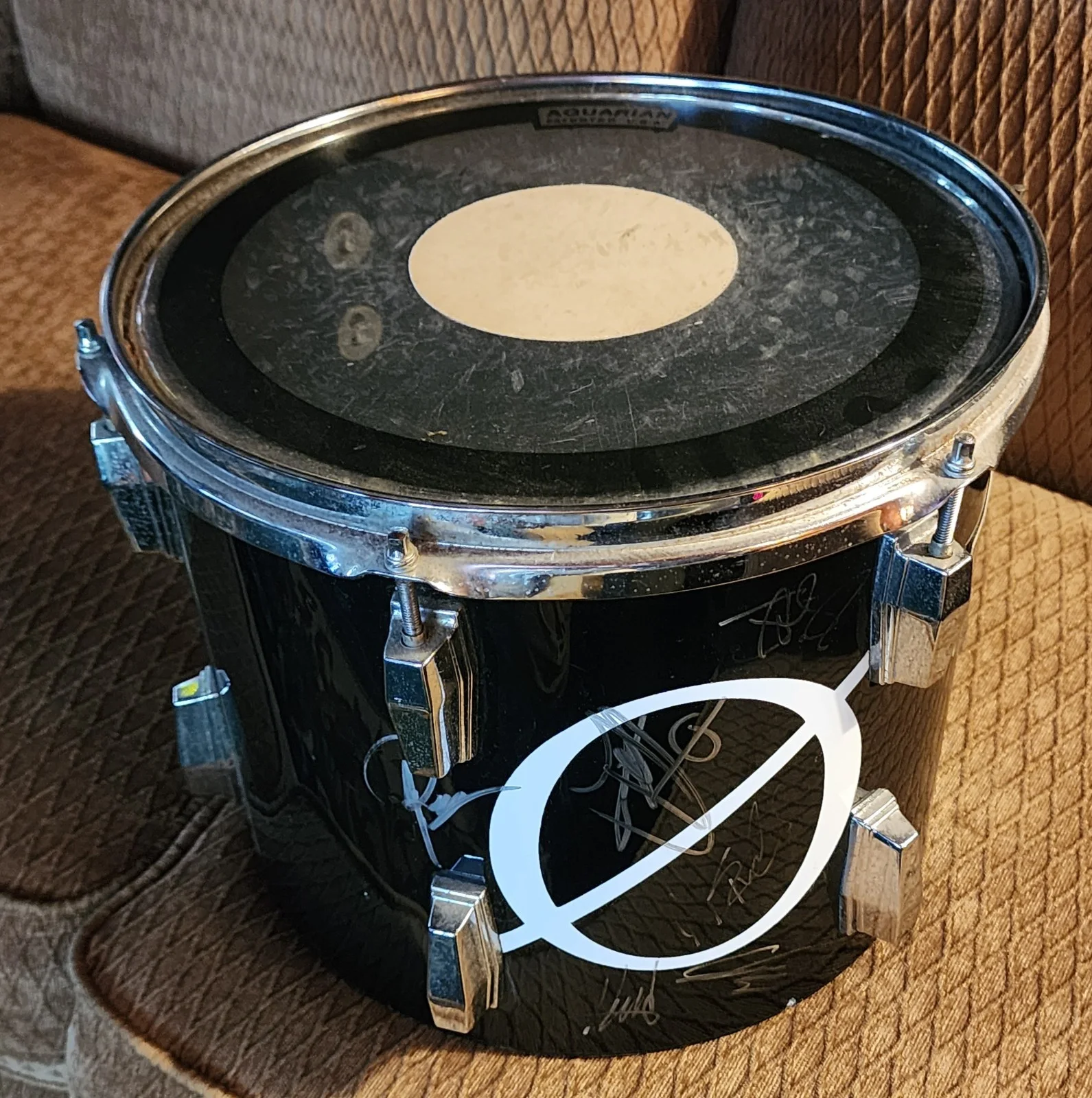 UNDEROATH Fully Autographed Yamaha 10X12 Power V Drum, image 2