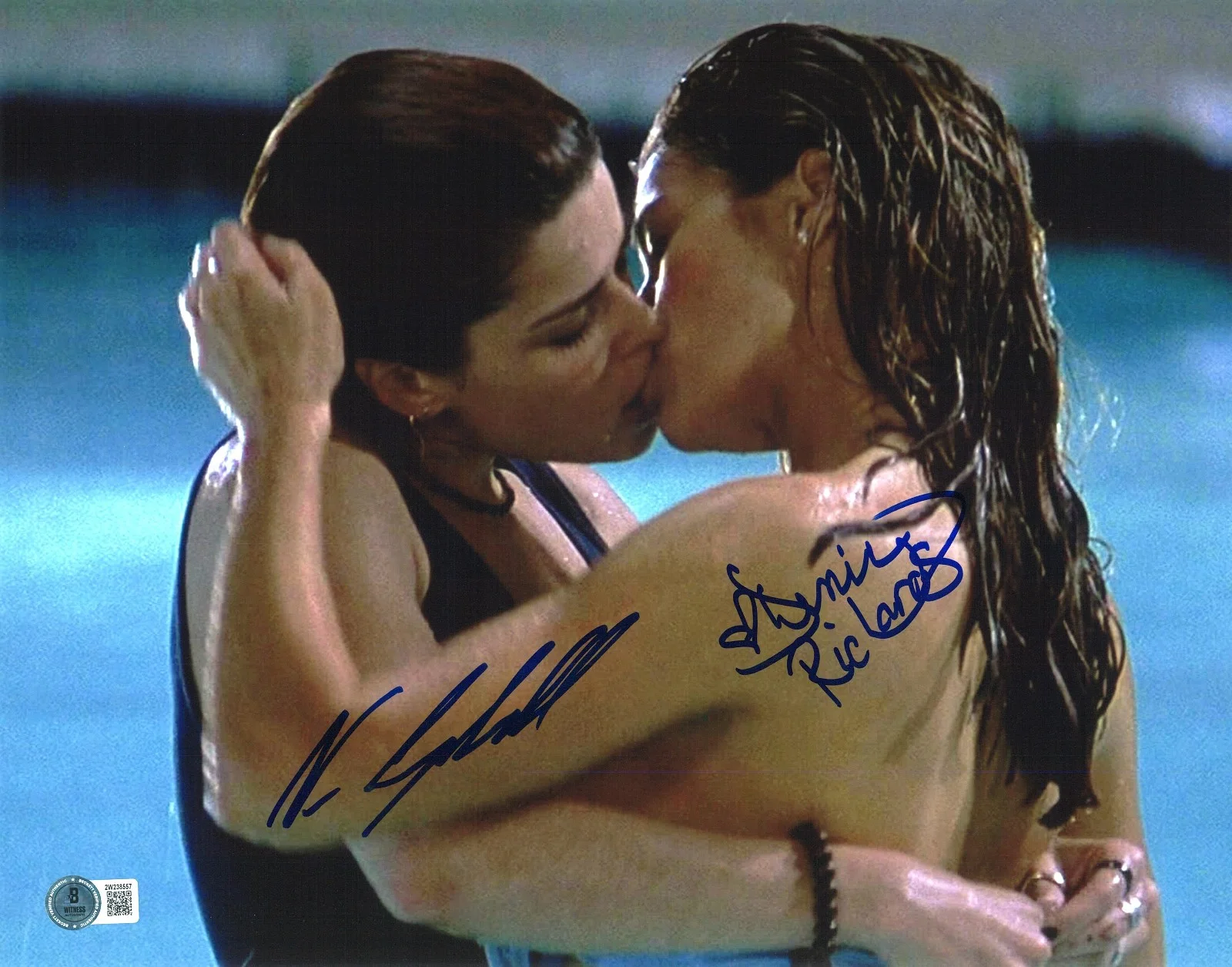 DENISE RICHARDS & NEVE CAMPBELL — DENISE RICHARDS NEVE CAMPBELL SIGNED AUTOGRAPH WILD THINGS 11X14 PHOTO BECKETT