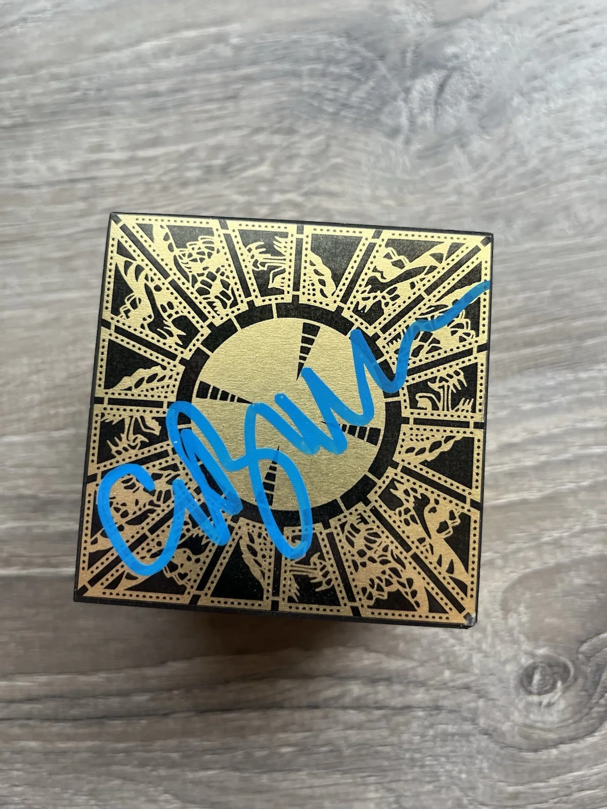 Clive Barker — Clive Barker Signed Hellraiser Puzzlebox Beckett COA Pinhead Horror Prop, изображение 4