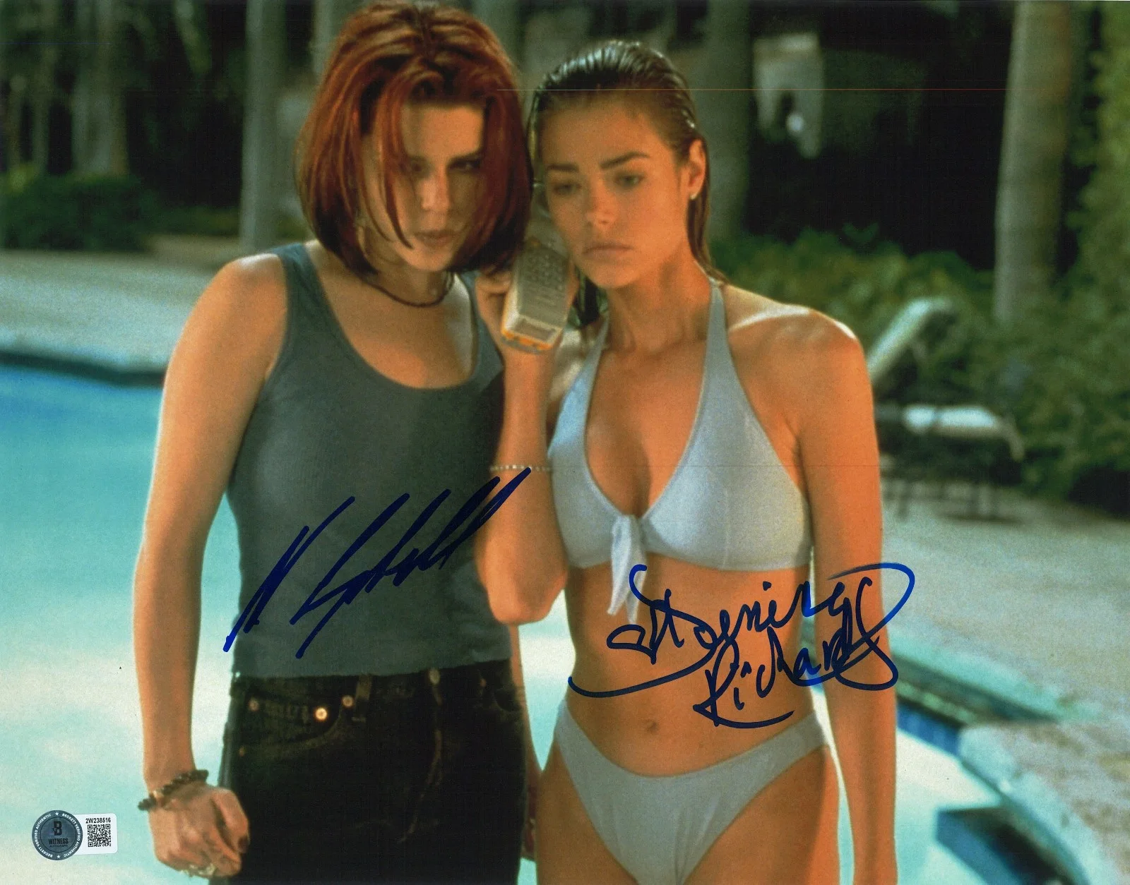 DENISE RICHARDS & NEVE CAMPBELL — DENISE RICHARDS NEVE CAMPBELL SIGNED AUTOGRAPH WILD THINGS 11X14 PHOTO BECKETT