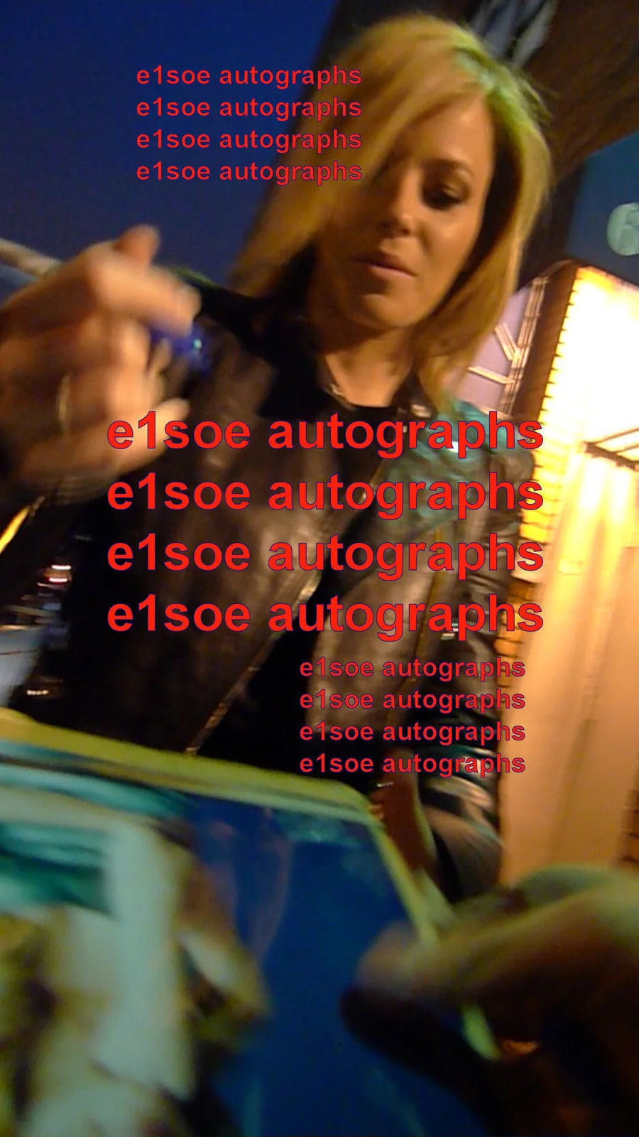 Elizabeth Banks — Elizabeth Banks signed 8x10 photo IP. Exact Proof - Lego Movie, Pitch Perfect, изображение 4