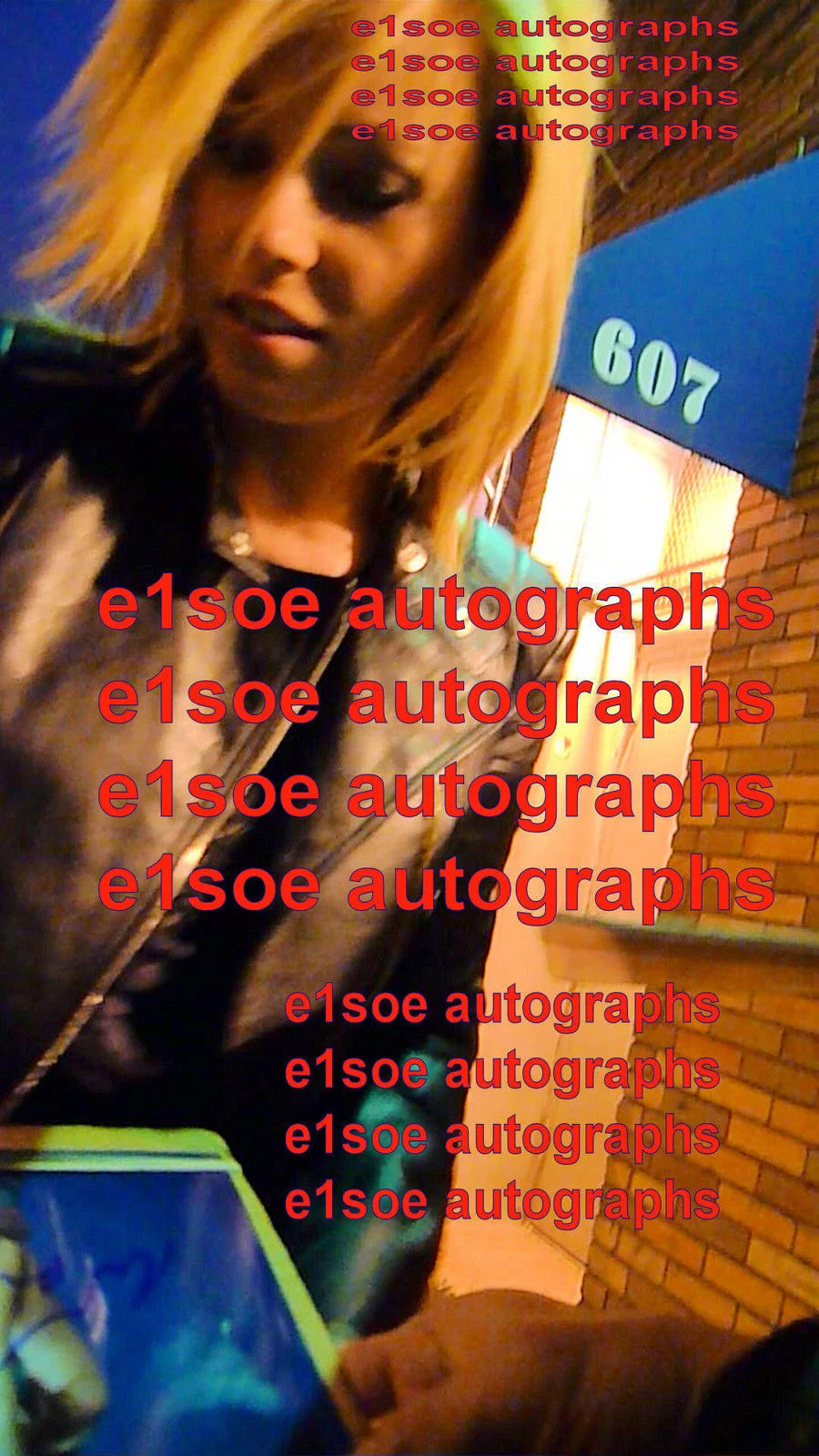 Elizabeth Banks — Elizabeth Banks signed 8x10 photo IP. Exact Proof - Lego Movie, Pitch Perfect, изображение 5