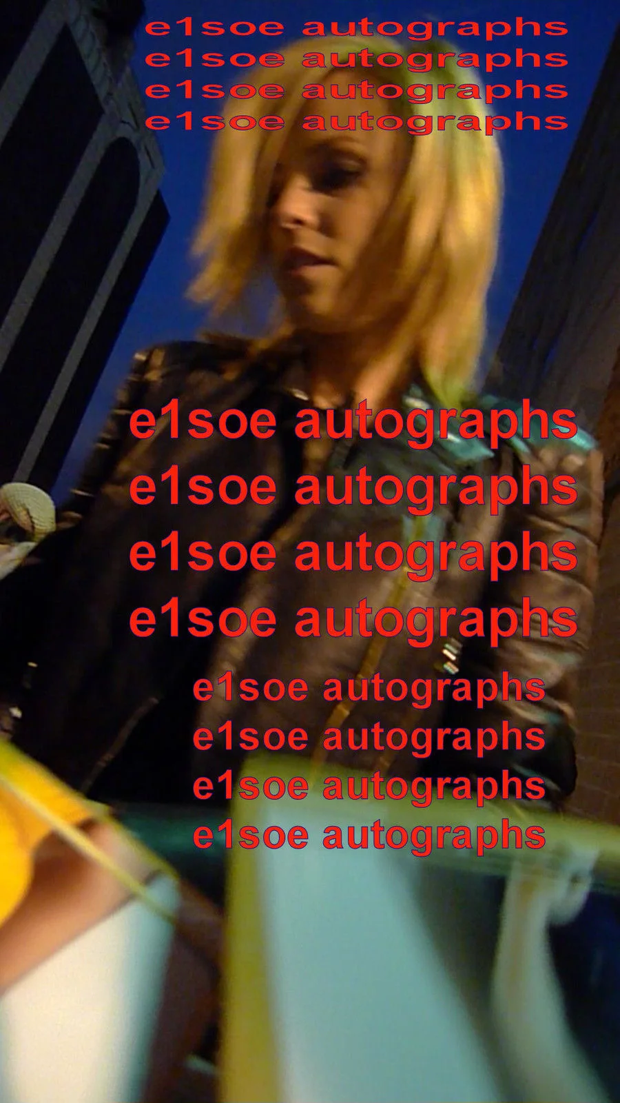 Elizabeth Banks — Elizabeth Banks signed 8x10 photo - Exact Proof - Lego Movie, Pitch Perfect, изображение 4