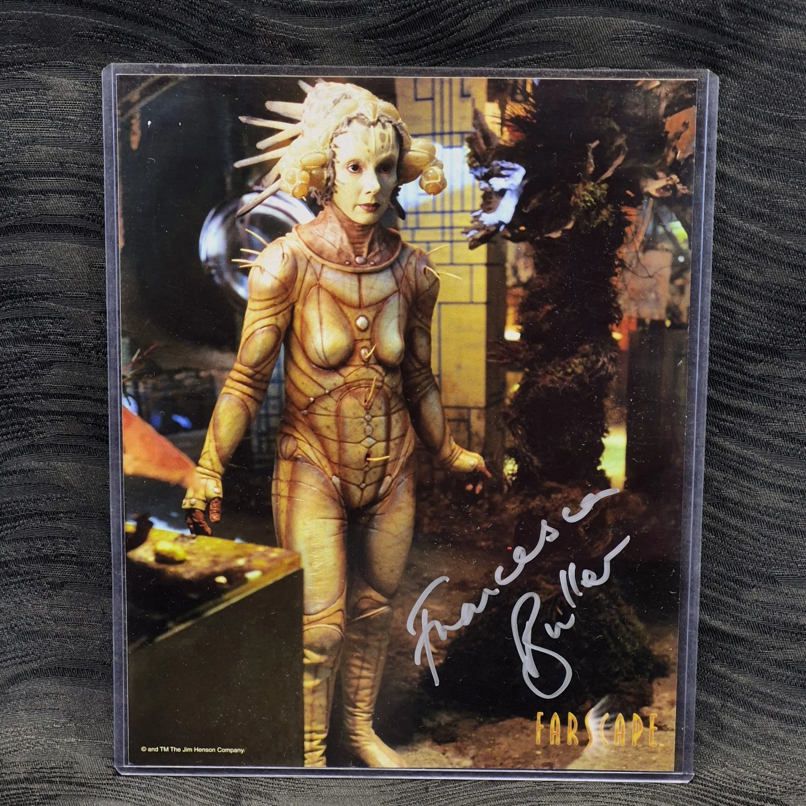 Francesa Buller as Raxil — Autographed FARSCAPE Collectible Francesa Buller/Raxil 8x10 Y2k SCI-FI Toploader, image 4