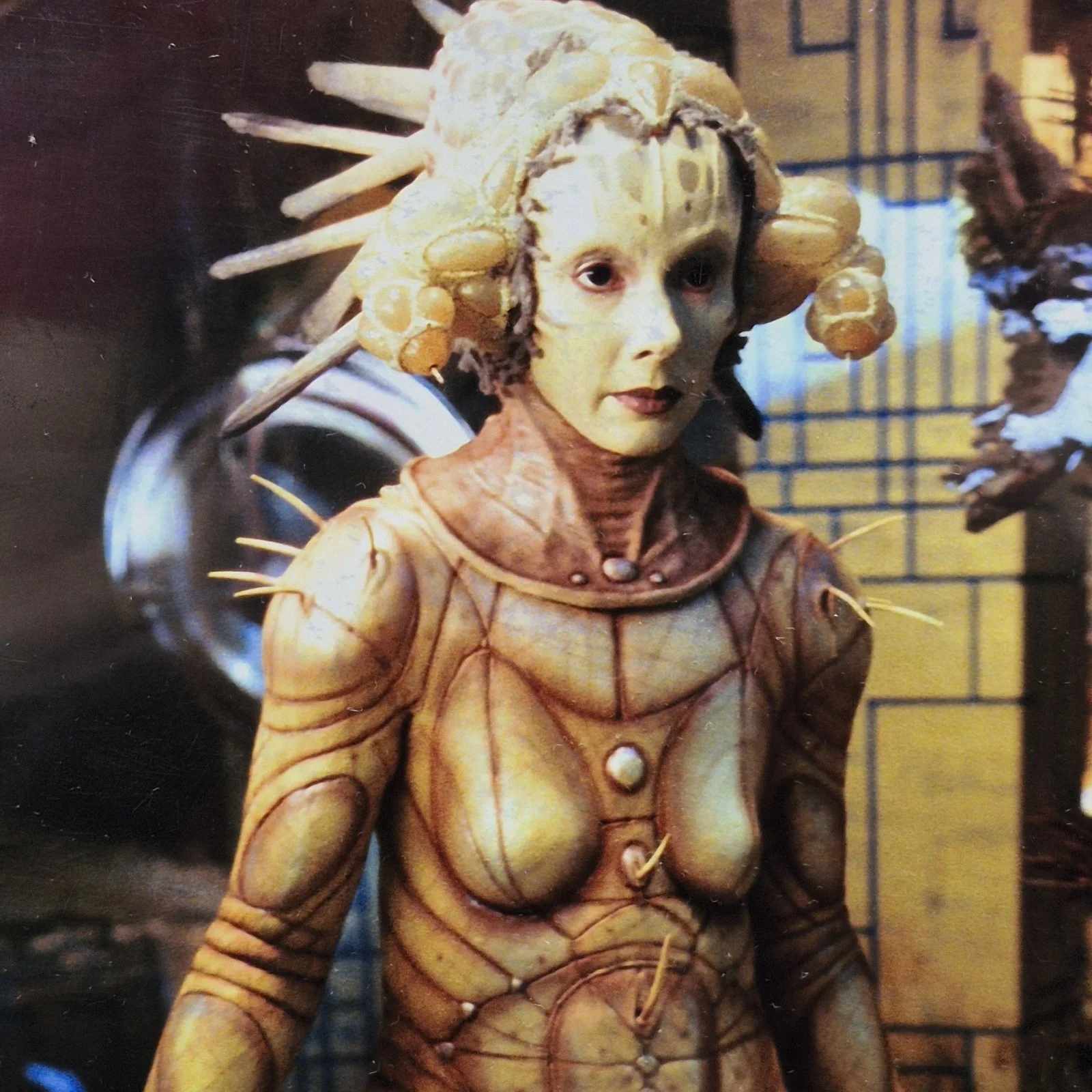 Francesa Buller as Raxil — Autographed FARSCAPE Collectible Francesa Buller/Raxil 8x10 Y2k SCI-FI Toploader, image 5