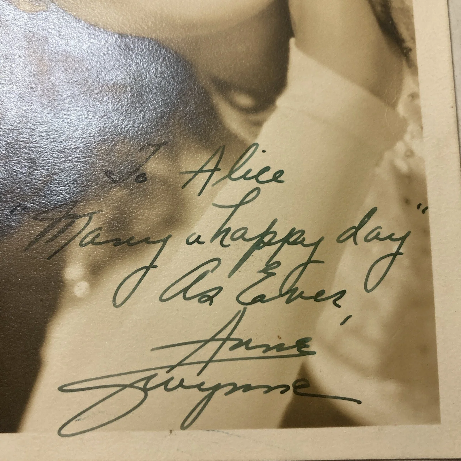 Anne Gwynne — B2f10- ANNE GWYNNE - PHOTOGRAPH SIGNED- Scream Queen Horror Western Star Pin Up, изображение 2