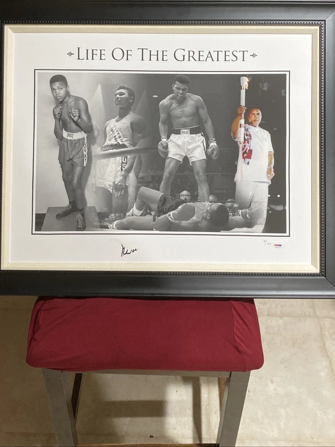 Muhammad Ali Signed Poster! WITH PSA/DNA CERTIFICATION! In Great Condition!, image 3