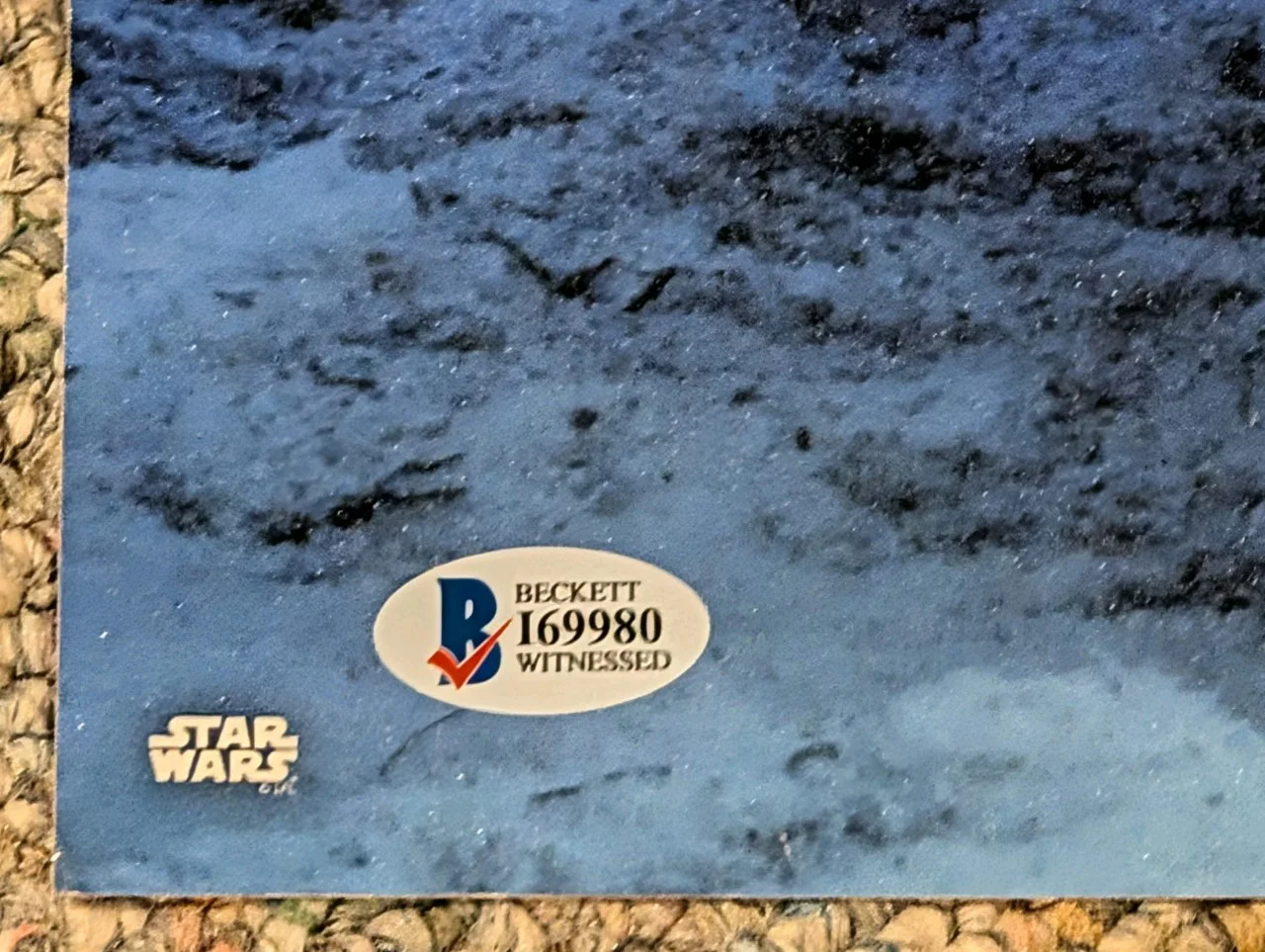 Daisy Ridley — Star Wars Daisy Ridley Rey v Kylo Signed Auto TFA 16X20 Topps Photo BAS Beckett, image 3