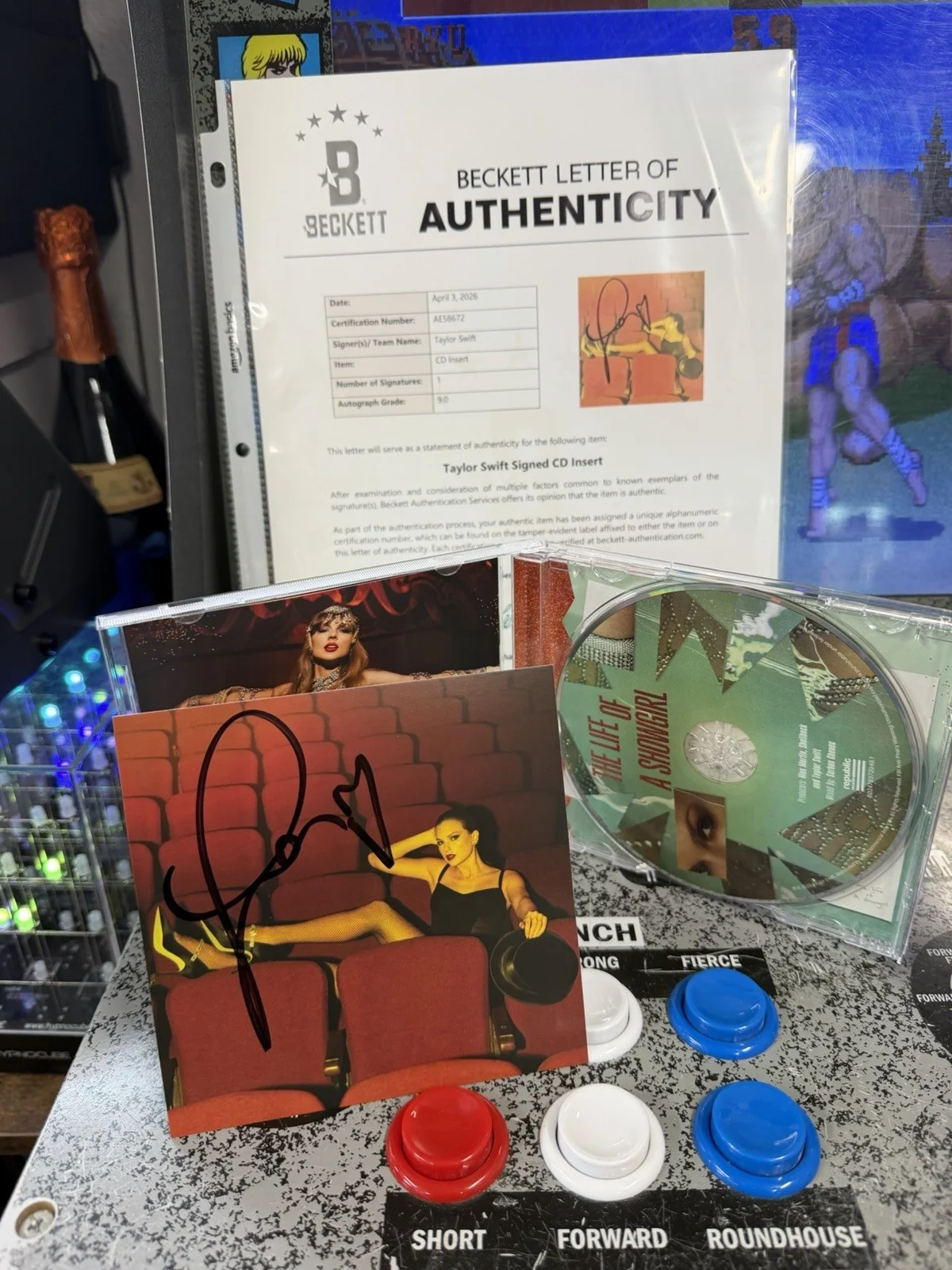 Taylor Swift Signed Autographed CD Insert "The Life of a Showgirl" Auto BAS 9, image 3