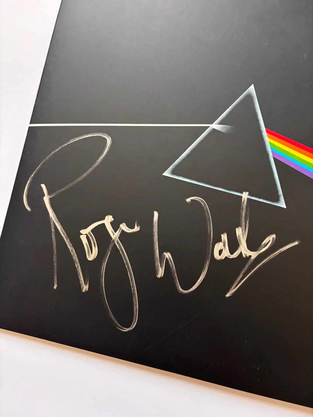 ROGER WATERS SIGNED PINK FLOYD DARK SIDE OF THE MOON VINYL ALBUM BAND SINGER BAS, изображение 2